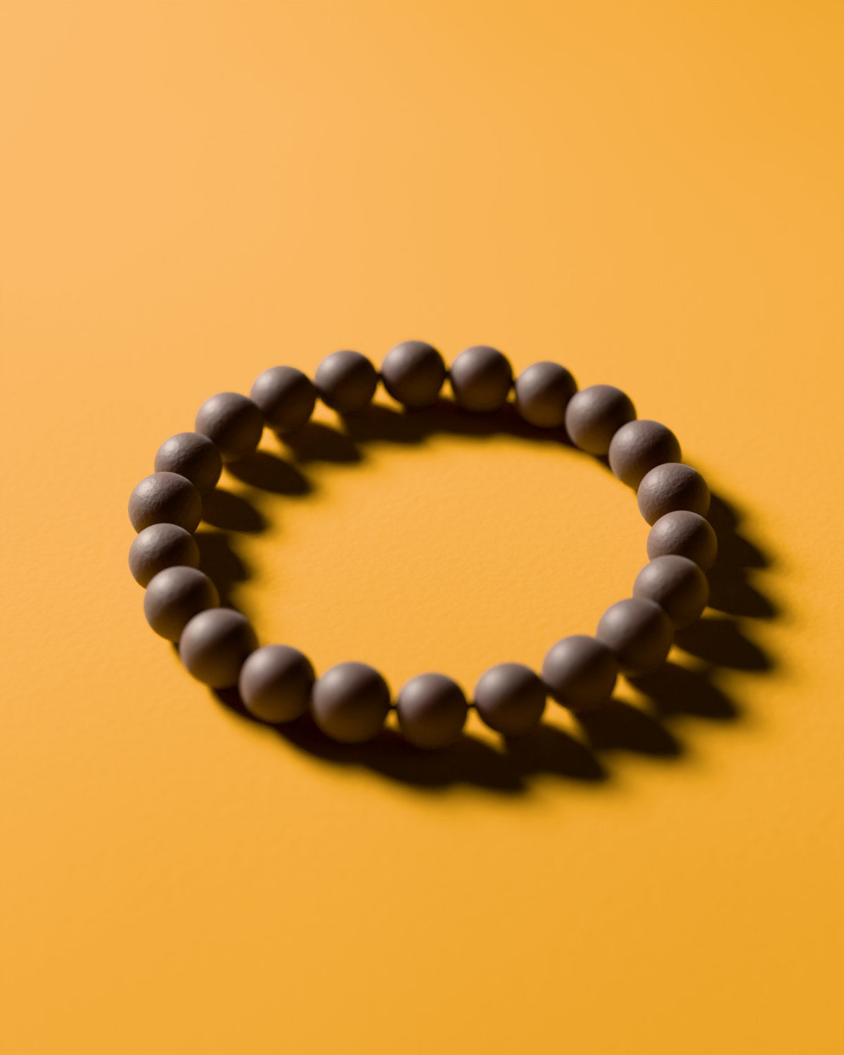 The Moonlit Osmanthus bracelet with 8 mm beads, a 3D rendering